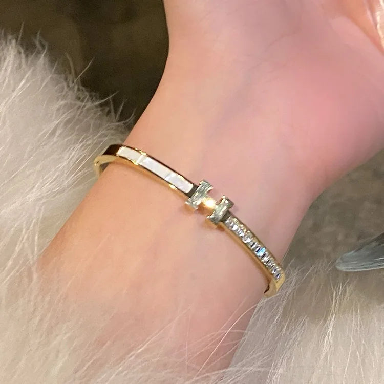 The "H" Bracelet